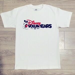 Disney Voluntears Mickey Mouse‎ White T-Shirt Size Small